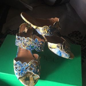 Oriental style sandals